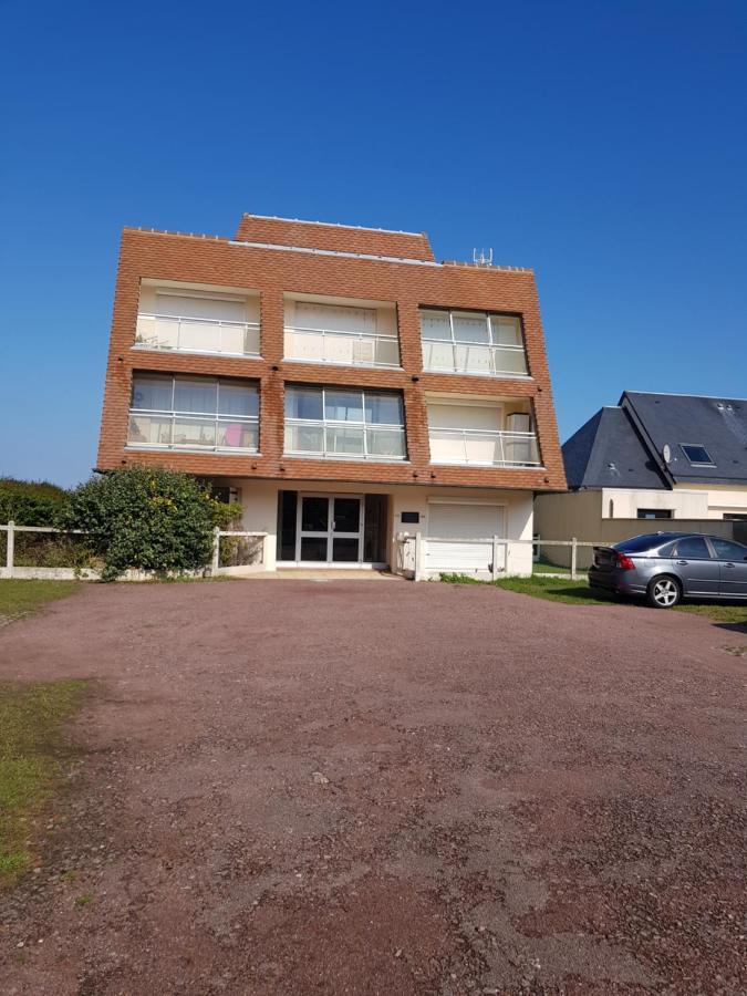 Studio Front De Mer Apartment Уистреам Екстериор снимка