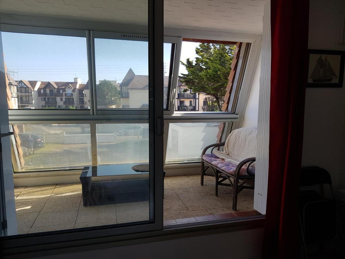 Studio Front De Mer Apartment Уистреам Екстериор снимка